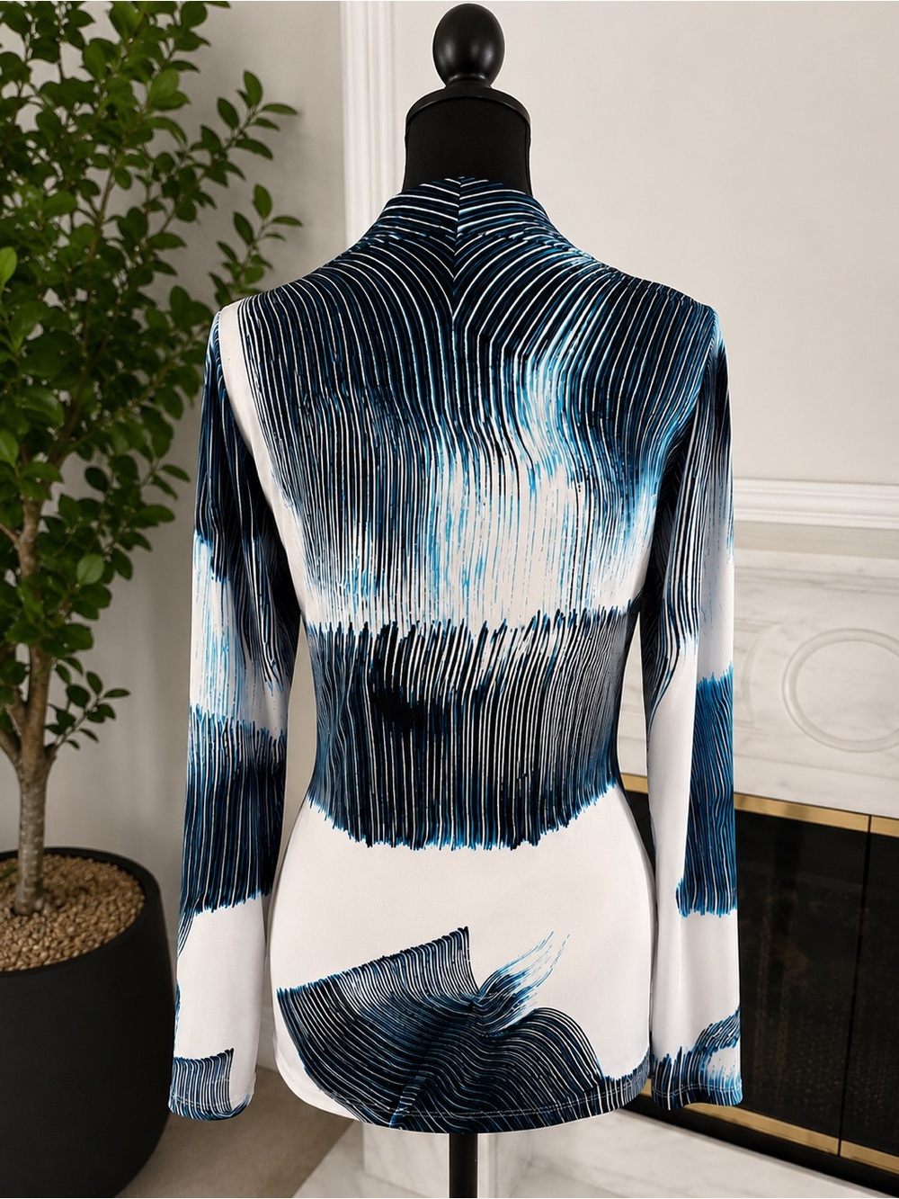 Dkny Designer Blue & White Wrap-Style V-Neck Blouse Elegant Office Luxe - Picture 9 of 14